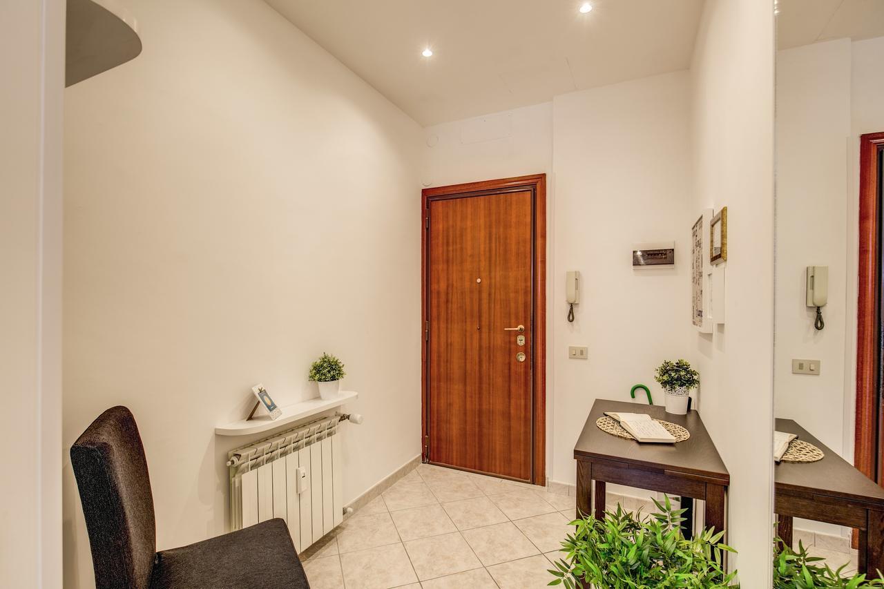 Rome4Guest Ostia Apartment Bagian luar foto