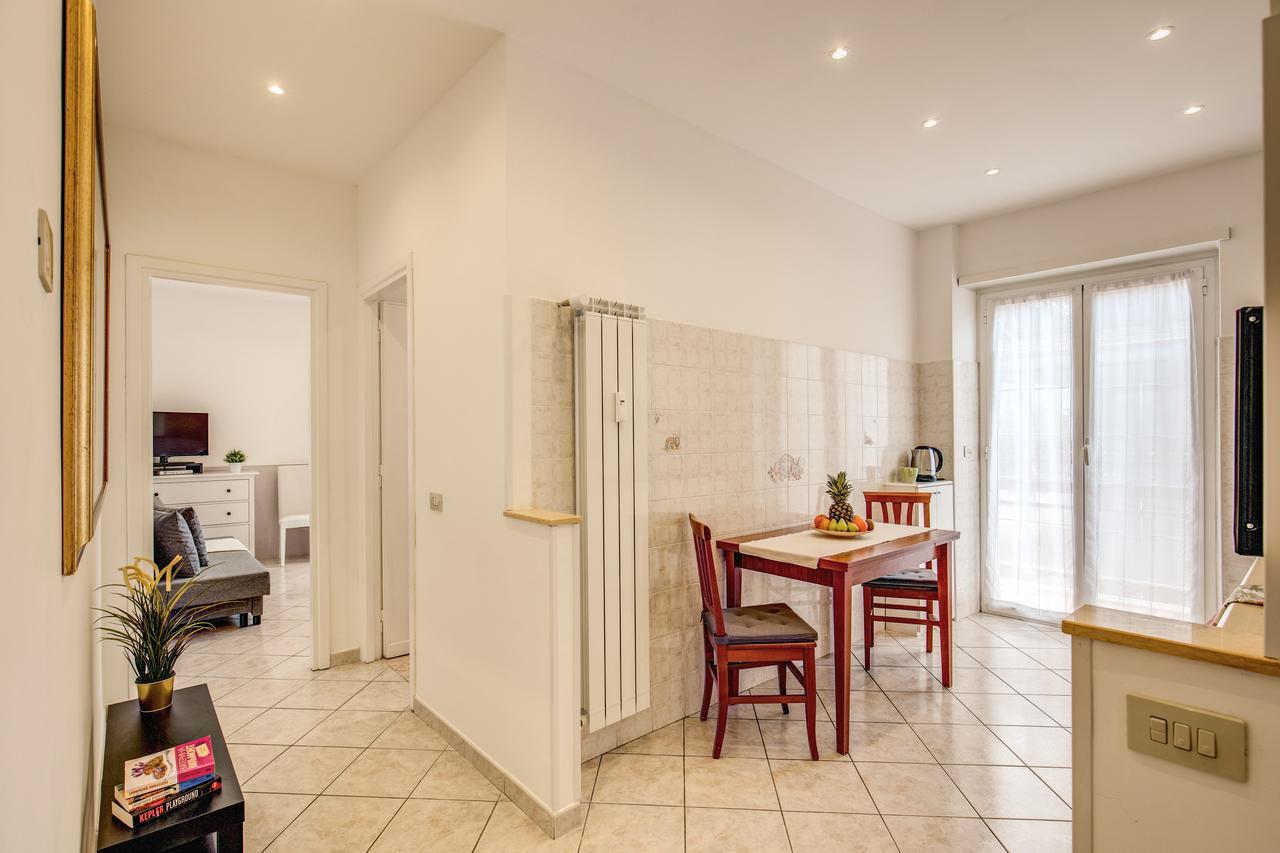 Rome4Guest Ostia Apartment Bagian luar foto