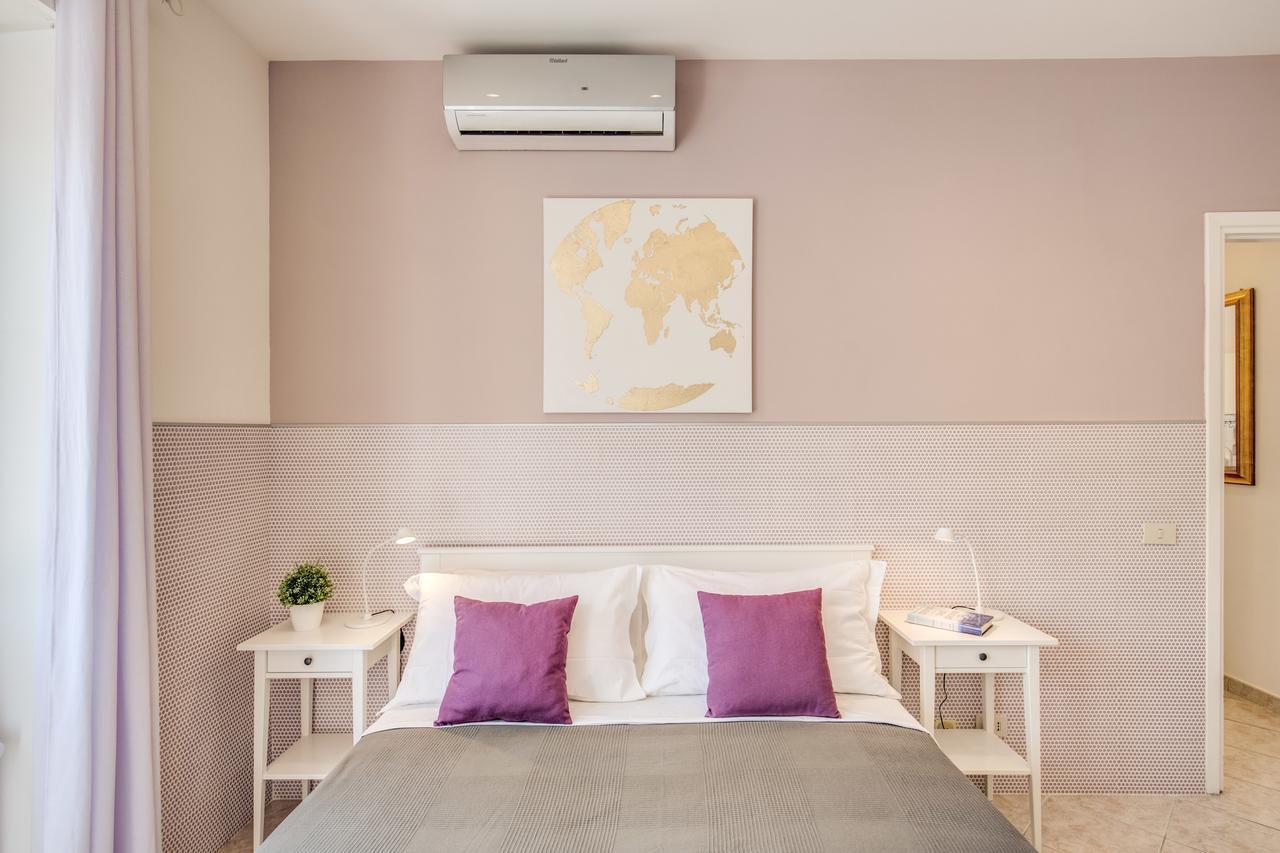Rome4Guest Ostia Apartment Bagian luar foto