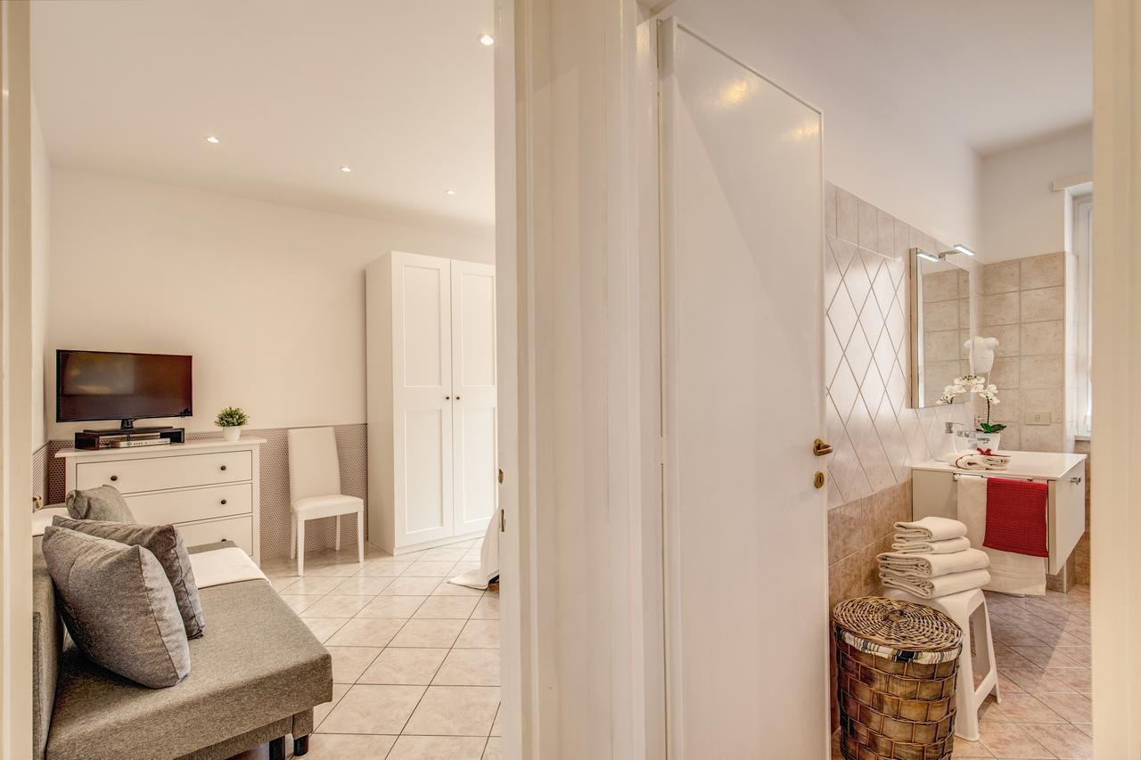 Rome4Guest Ostia Apartment Bagian luar foto
